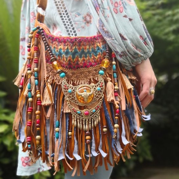 🌸 GOOD VIBES 🌸 TROPICAL FESTIVAL STYLISH GYPSY FEATHER UNIQUE TRENDY SUGAR BABE - Picture 6 of 16